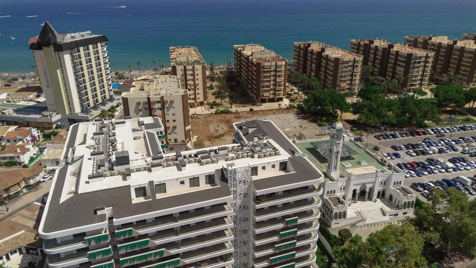 Brand-New Beachside Apartment, With Spacious Terrace And Exceptional Amenities, In Fuengirola Spain
