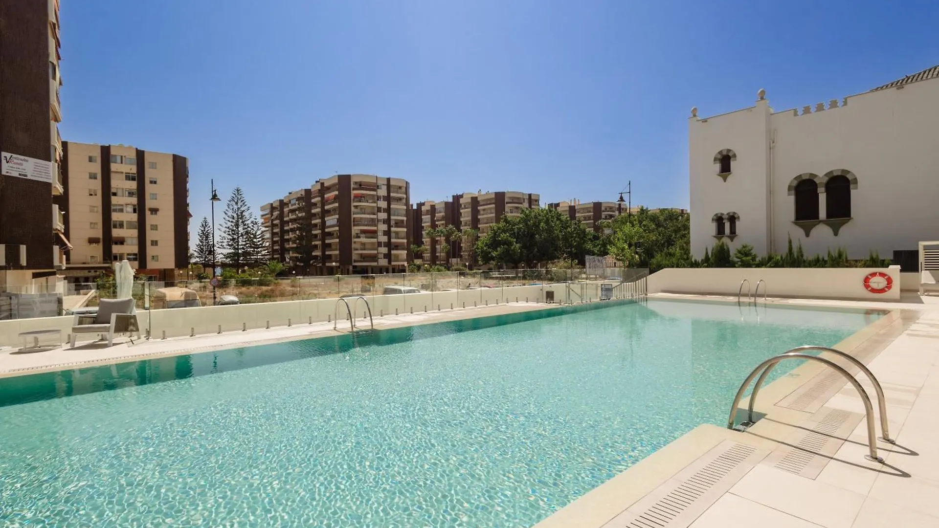 Brand-New Beachside Apartment, With Spacious Terrace And Exceptional Amenities, In Fuengirola 0*,