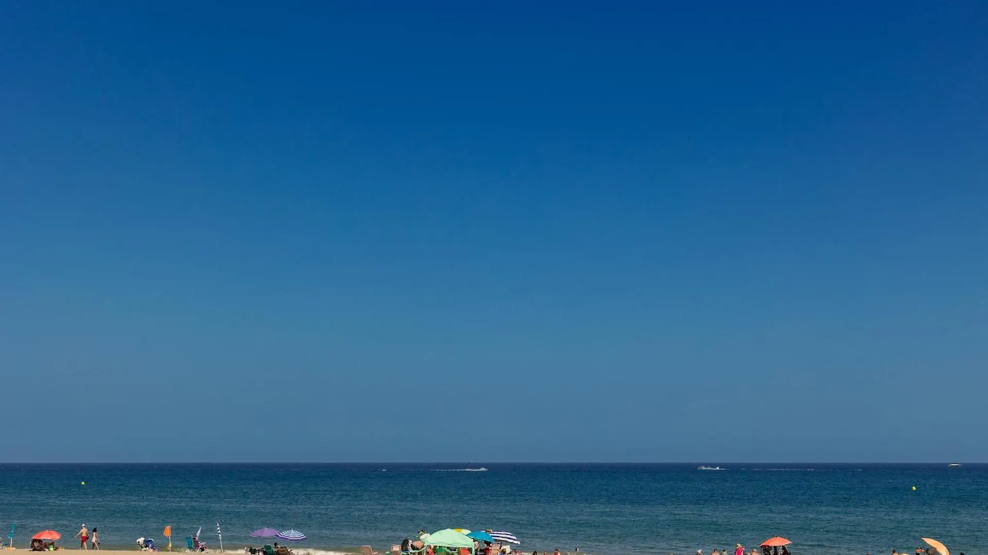 Apartment Brand-New Beachside Apartment, With Spacious Terrace And Exceptional Amenities, In Fuengirola